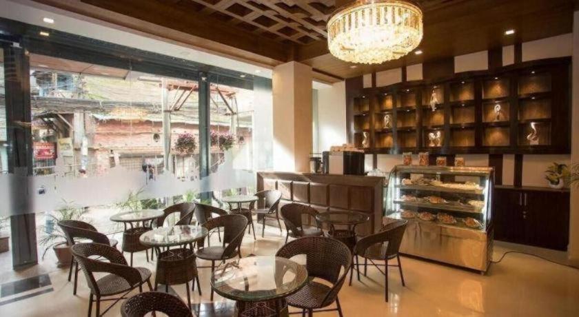 Hotel Buddy Катманду Экстерьер фото