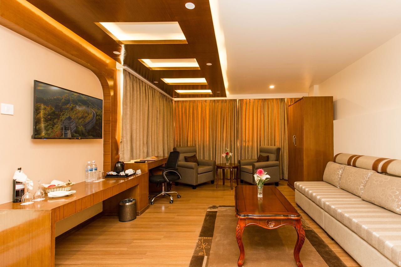 Hotel Buddy Катманду Экстерьер фото